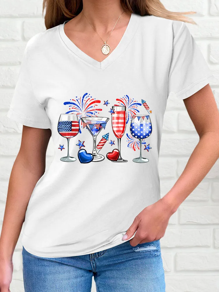Woman'S Firework Star Bar Goblet V-Neck And Short Sleeves T-Shirt