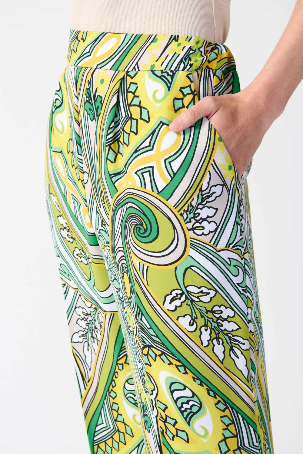 Woven Paisley Print Cropped Trousers