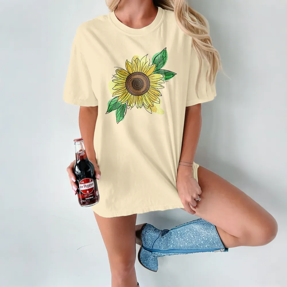 Hand Drawn Sunflower Flower Pattern Casual T-Shirt